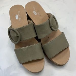 Dr Scholls green platform sandals